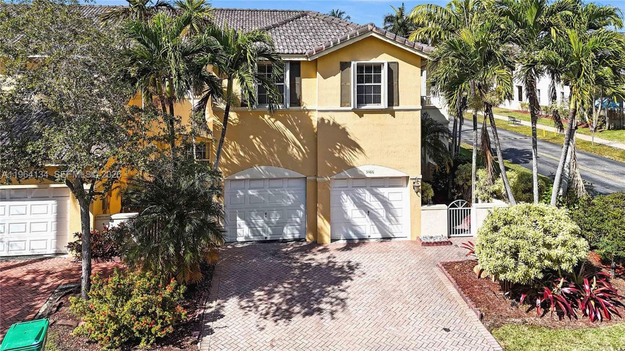 5486 NW 112th Path, Unit 5486, Doral, FL 33178 Photo