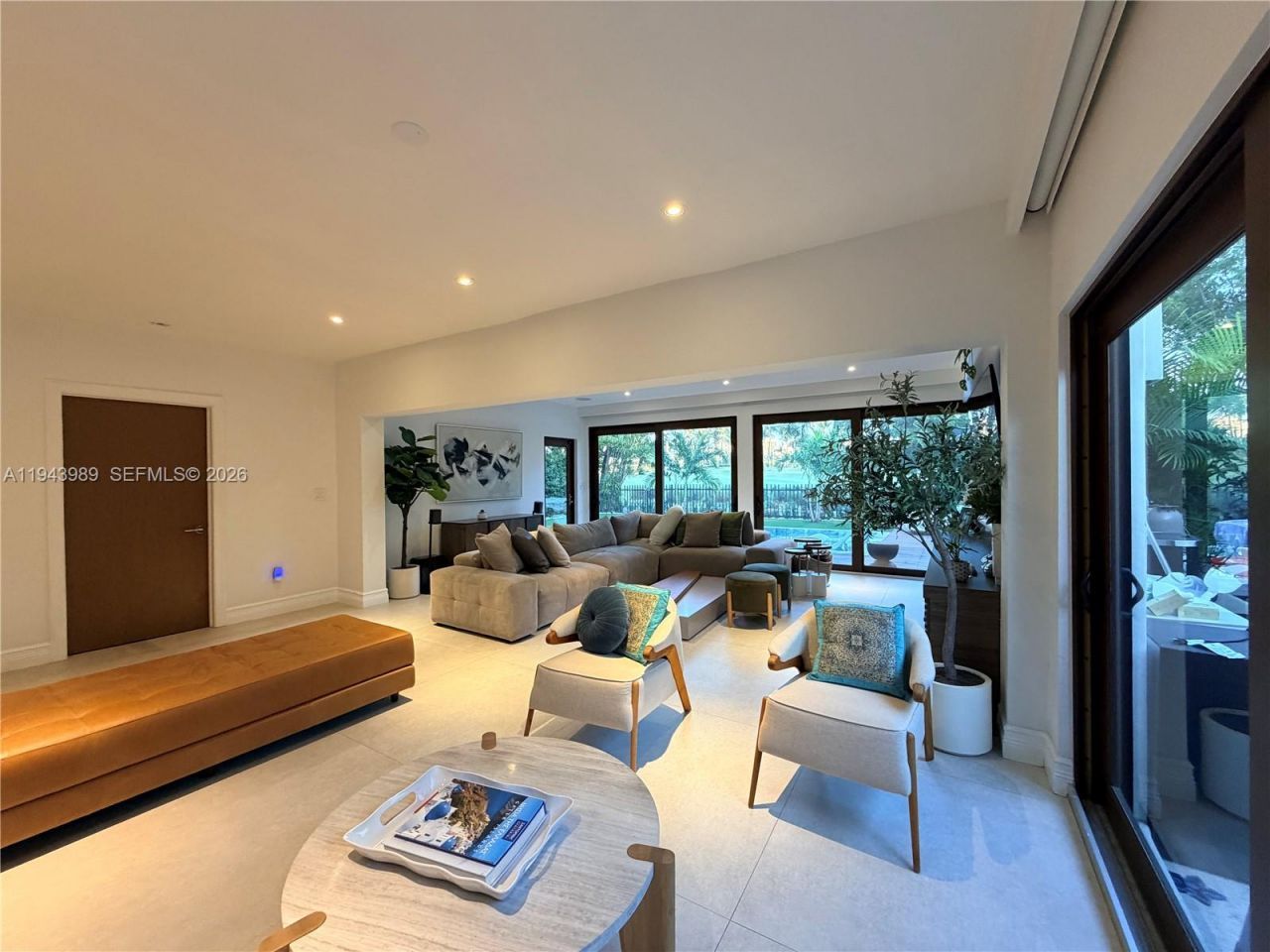 5911 Alton Rd, Miami Beach, FL 33140 Photo