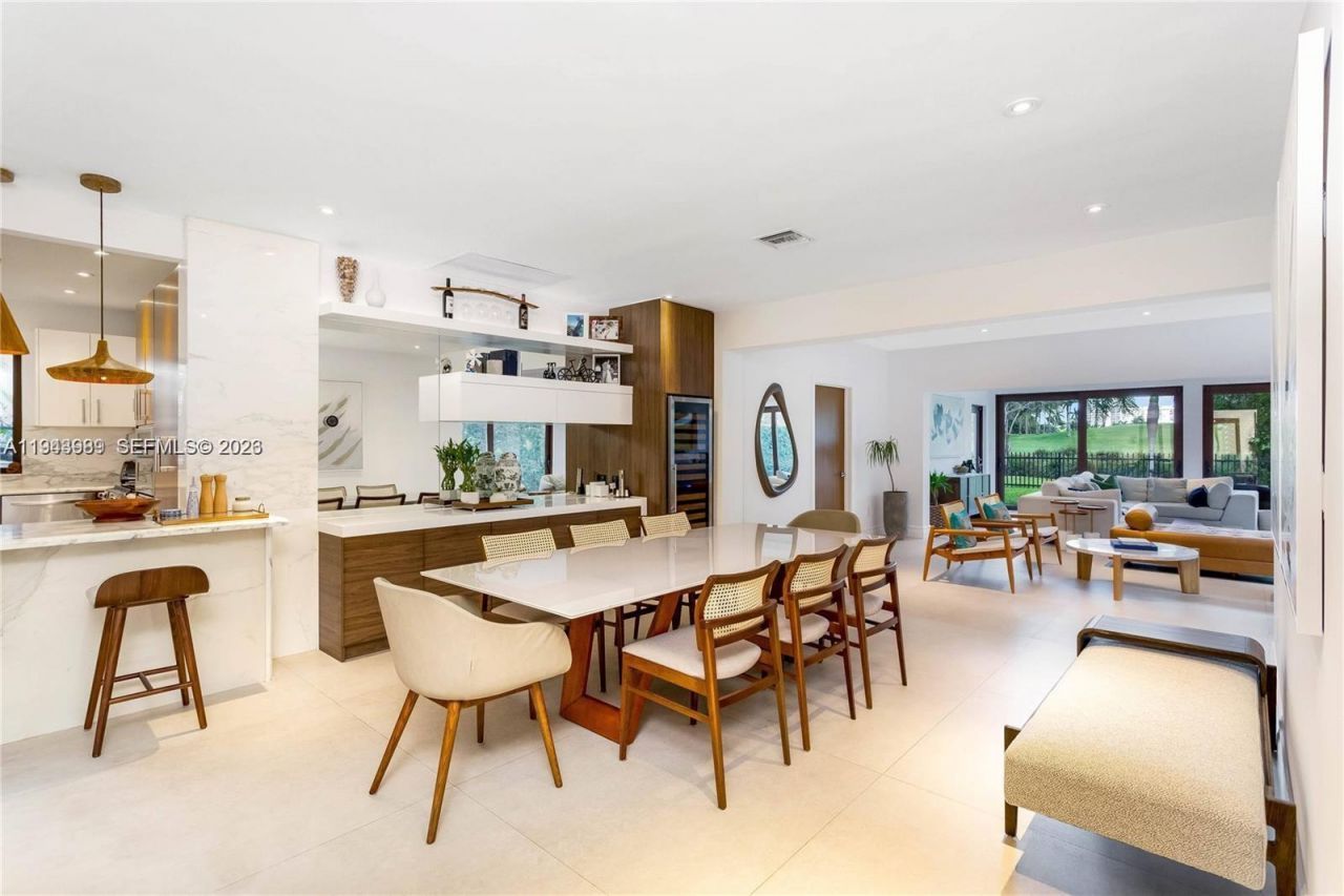 5911 Alton Rd, Miami Beach, FL 33140 Photo