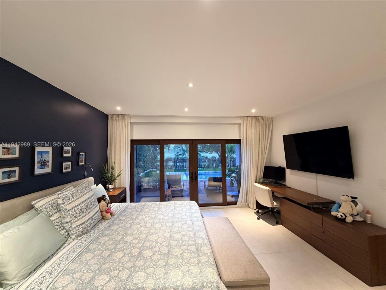 5911 Alton Rd, Miami Beach, FL 33140 Photo