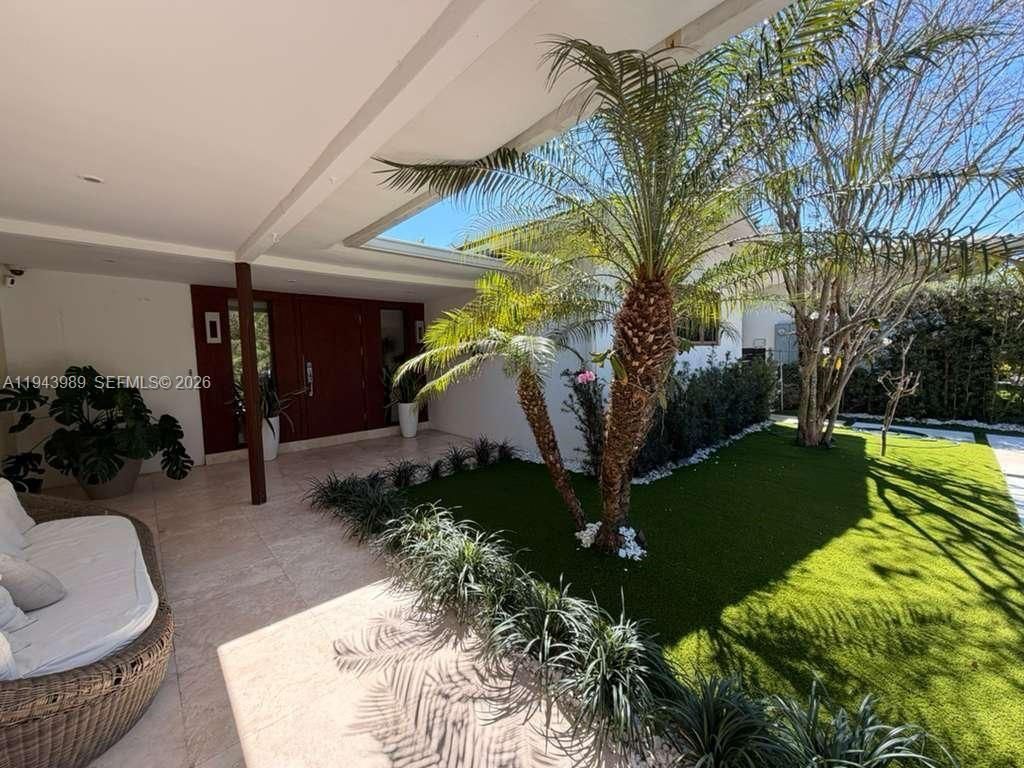 5911 Alton Rd, Miami Beach, FL 33140 Photo