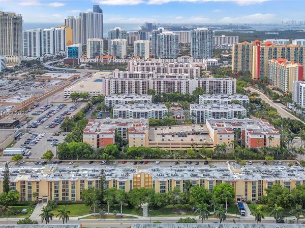 200 172nd St, Unit 222, Sunny Isles Beach, FL 33160