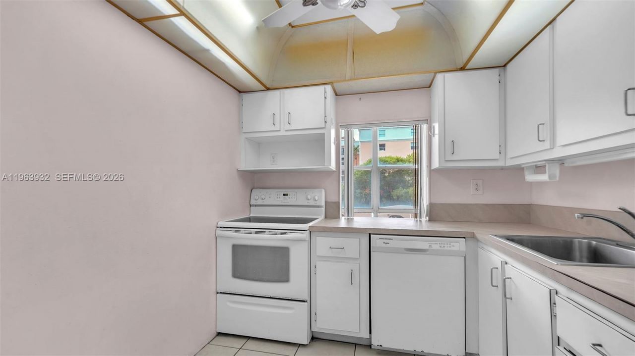 200 172nd St, Unit 222, Sunny Isles Beach, FL 33160 Photo