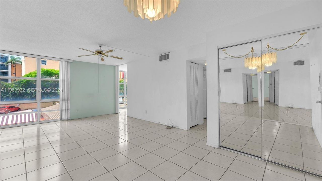 200 172nd St, Unit 222, Sunny Isles Beach, FL 33160 Photo