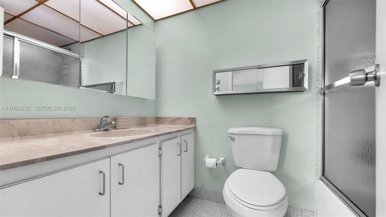 200 172nd St, Unit 222, Sunny Isles Beach, FL 33160 Photo