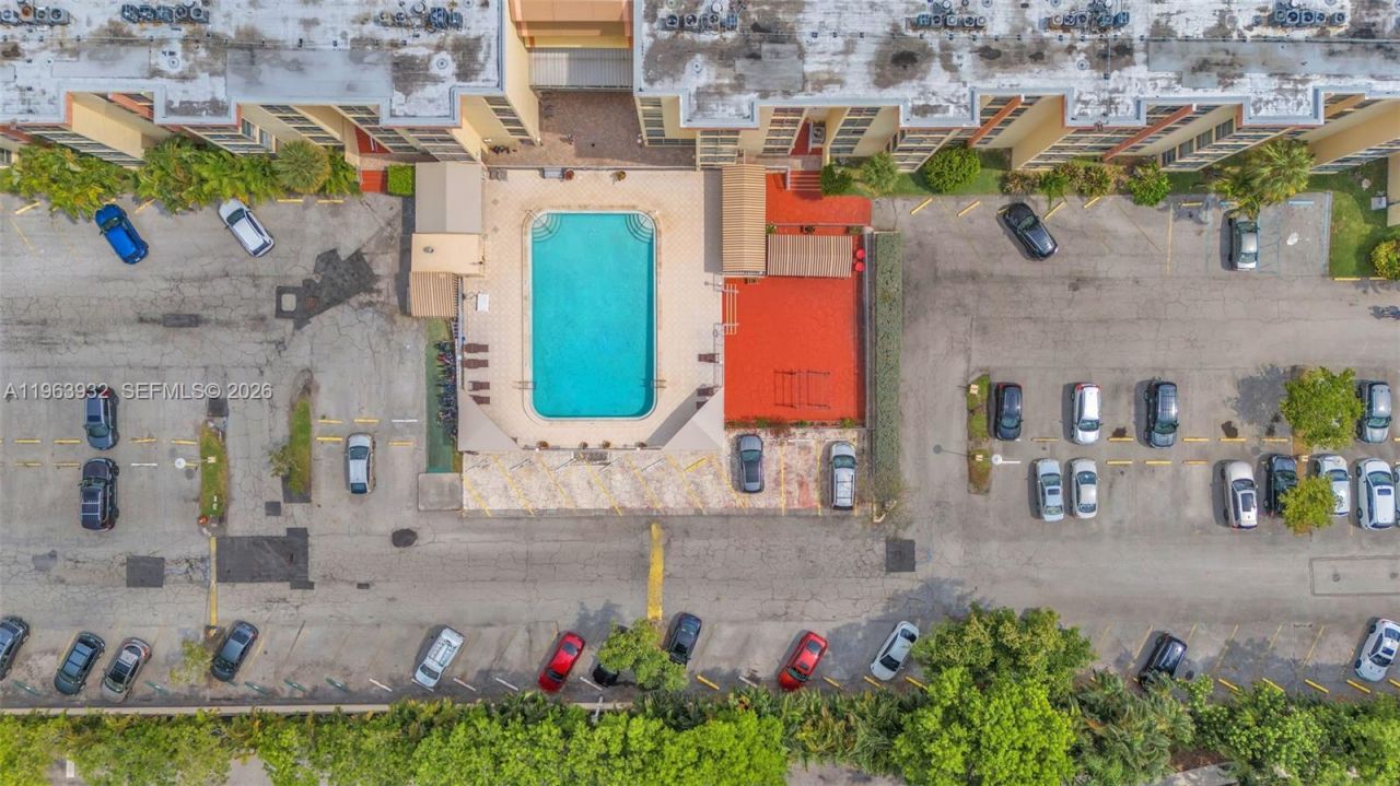 200 172nd St, Unit 222, Sunny Isles Beach, FL 33160 Photo