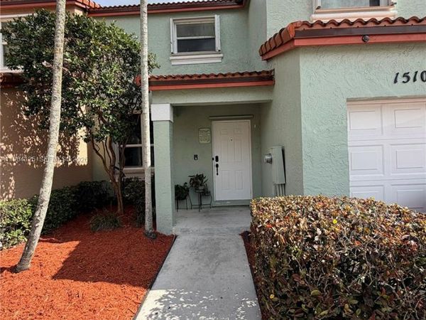 15102 NW 7th Ct, Pembroke Pines, FL 33028