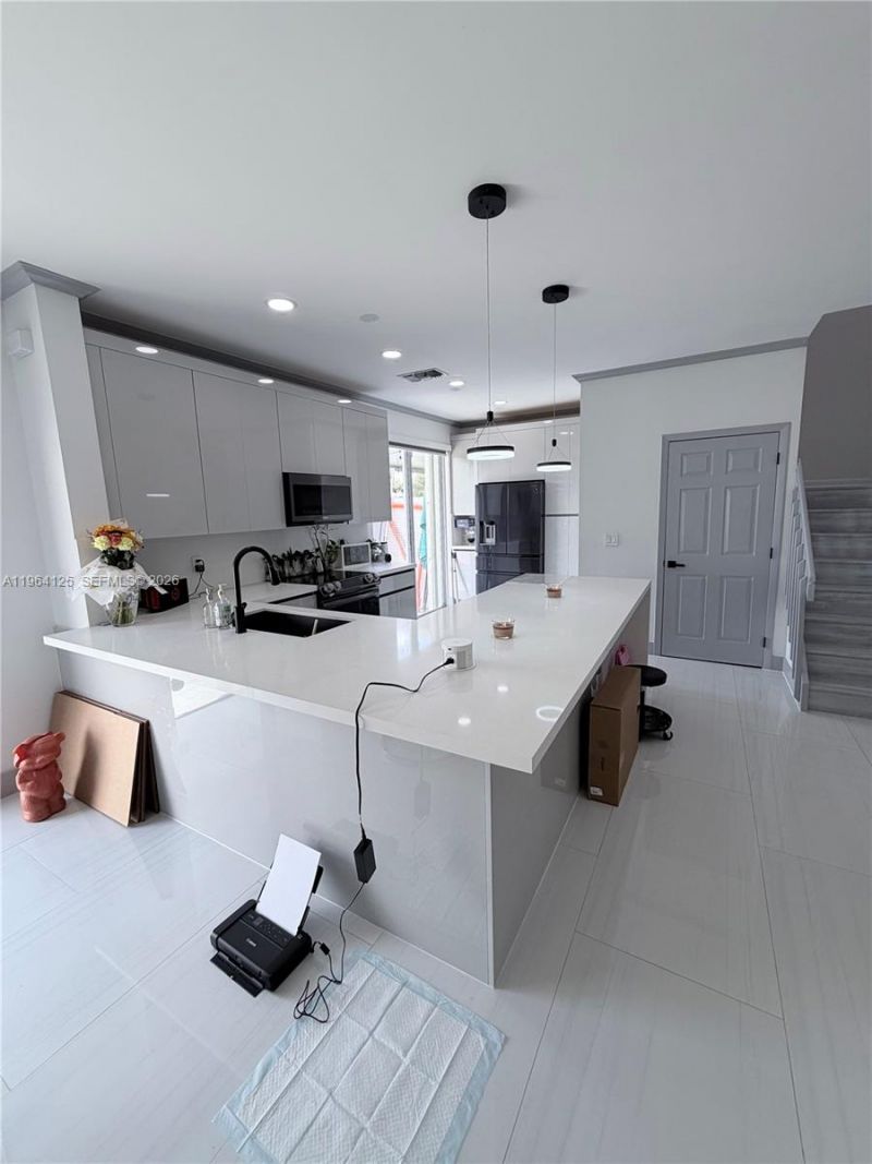 15102 NW 7th Ct, Pembroke Pines, FL 33028 Photo