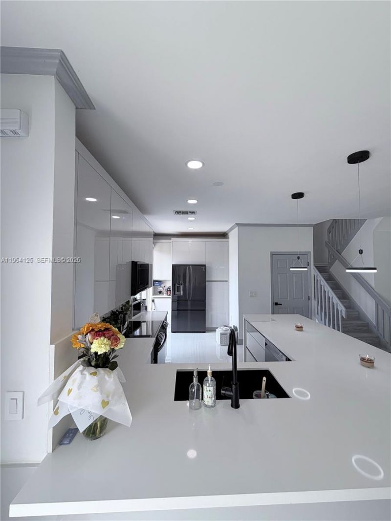 15102 NW 7th Ct, Pembroke Pines, FL 33028 Photo