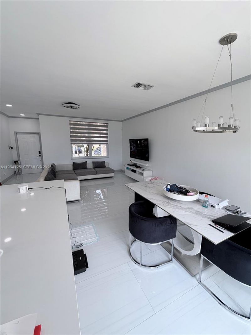 15102 NW 7th Ct, Pembroke Pines, FL 33028 Photo