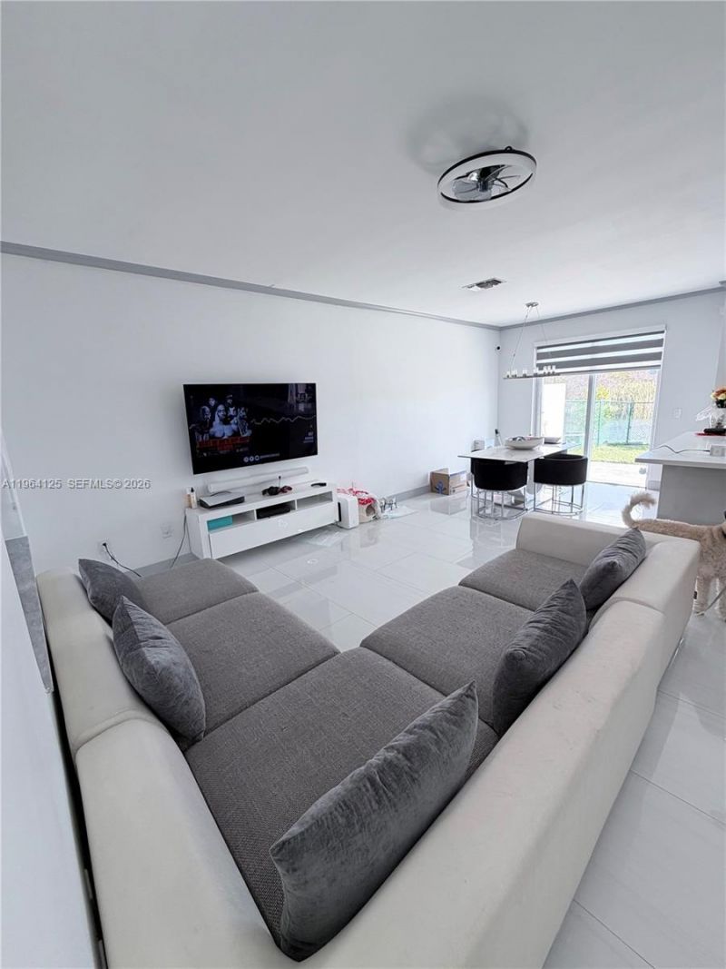 15102 NW 7th Ct, Pembroke Pines, FL 33028 Photo