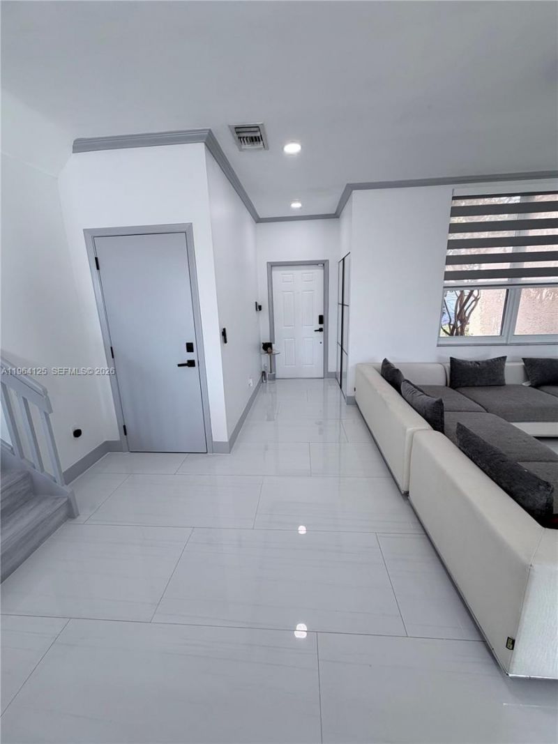 15102 NW 7th Ct, Pembroke Pines, FL 33028 Photo