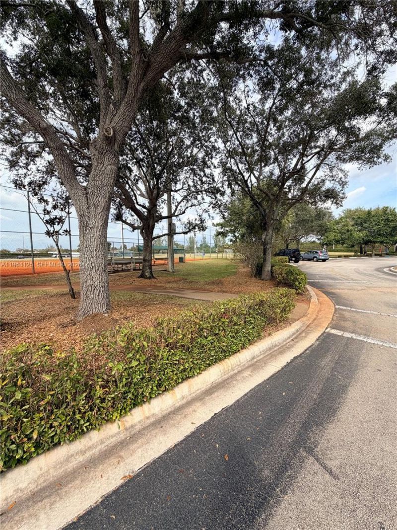 15102 NW 7th Ct, Pembroke Pines, FL 33028 Photo