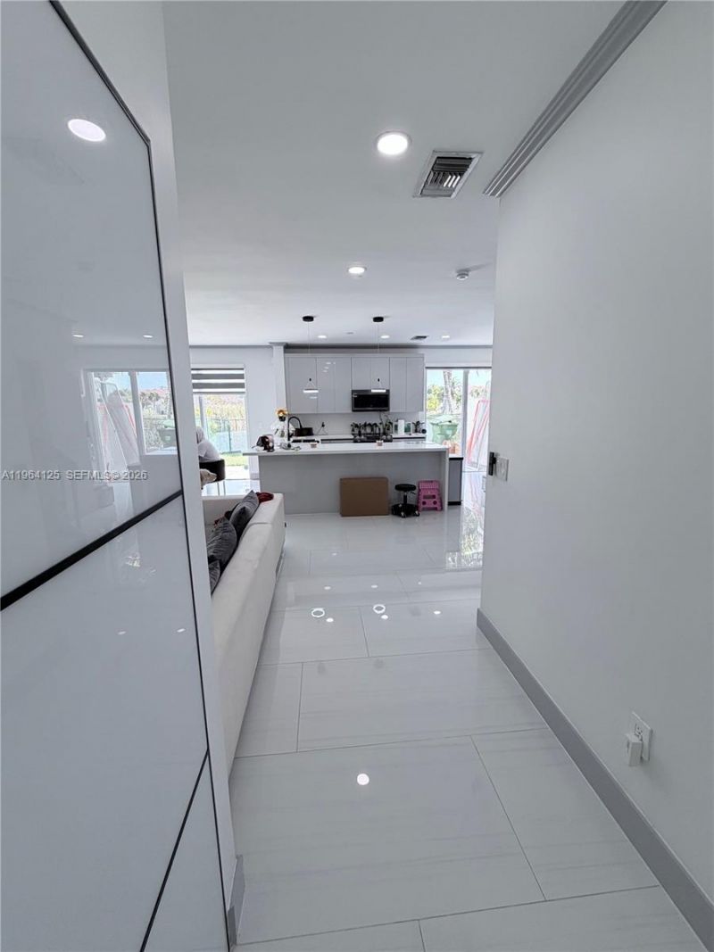 15102 NW 7th Ct, Pembroke Pines, FL 33028 Photo