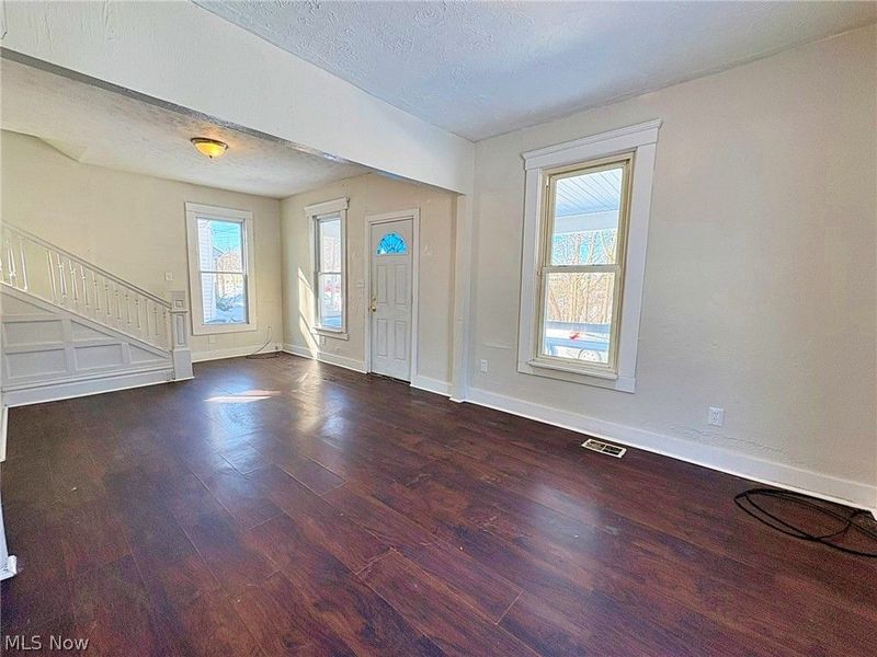 127 Cascade Street, Elyria, OH 44035 Photo 5