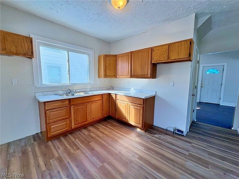 127 Cascade Street, Elyria, OH 44035 Photo 9