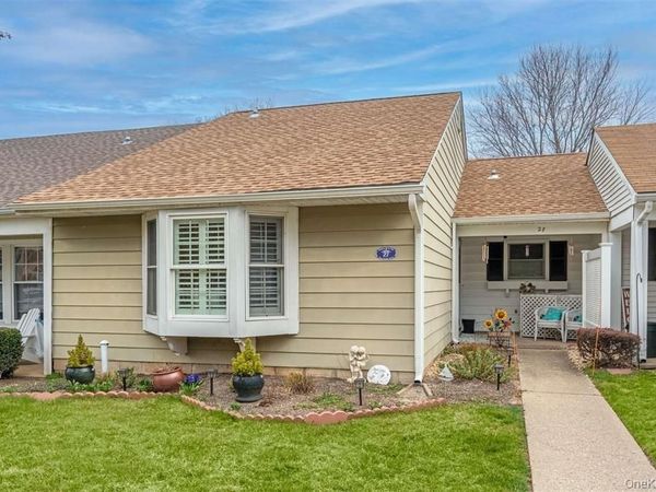 27 Hearthside Drive, Mount Sinai, NY 11766