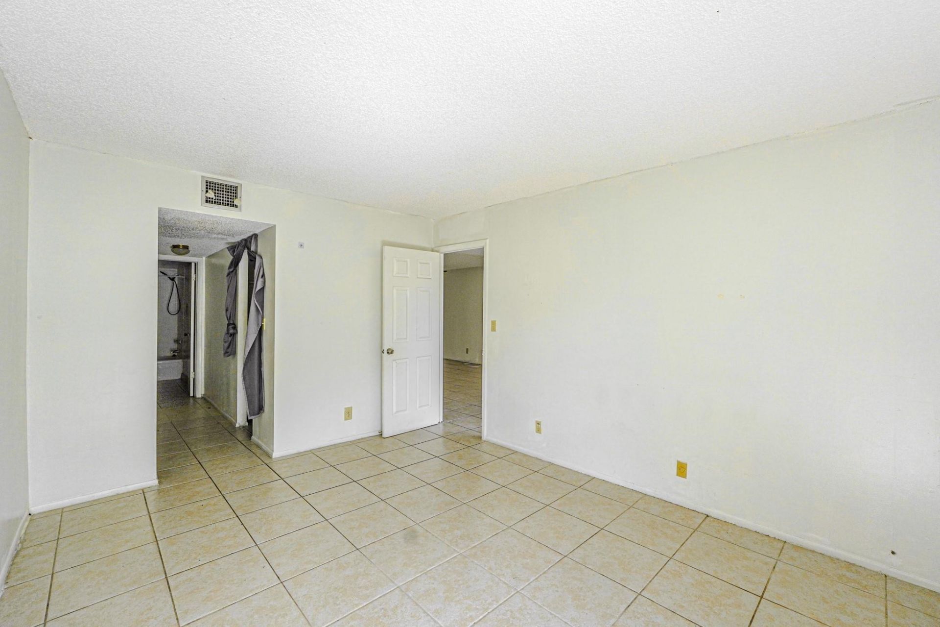 2017 NW 46th Avenue, Unit 310A, Fort Lauderdale, FL 33313 Photo