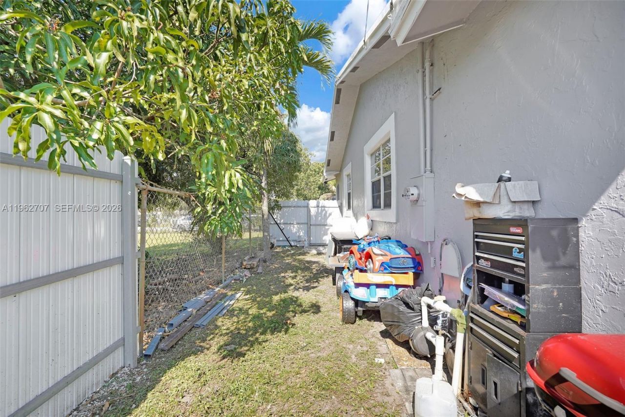 3280 NW 213th Ter , Miami Gardens, FL 33056 Photo