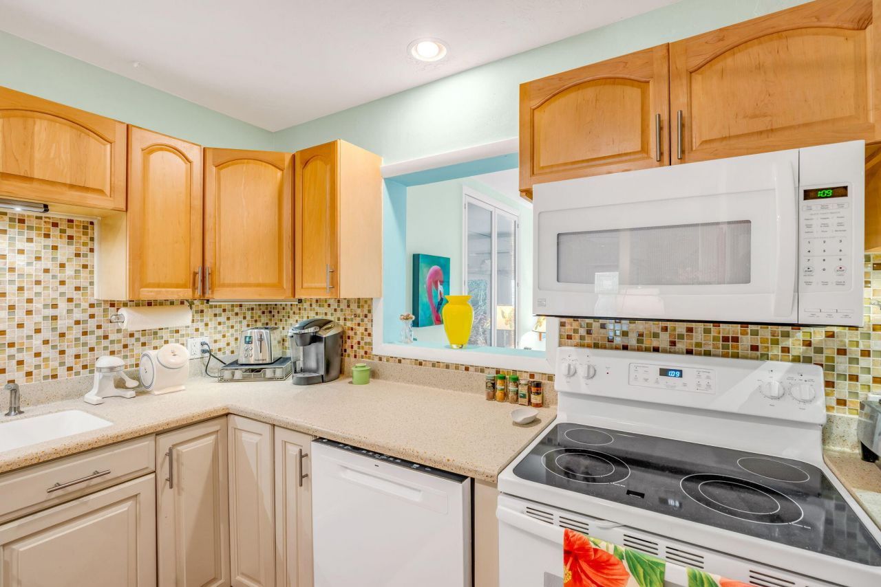 30374 Oleander Boulevard, Big Pine Key, FL 33043 Photo