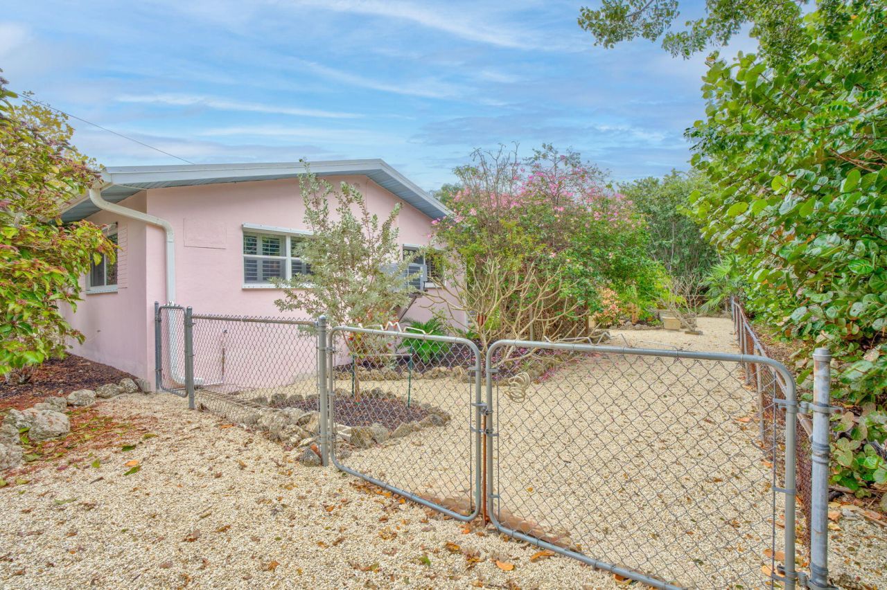 30374 Oleander Boulevard, Big Pine Key, FL 33043 Photo