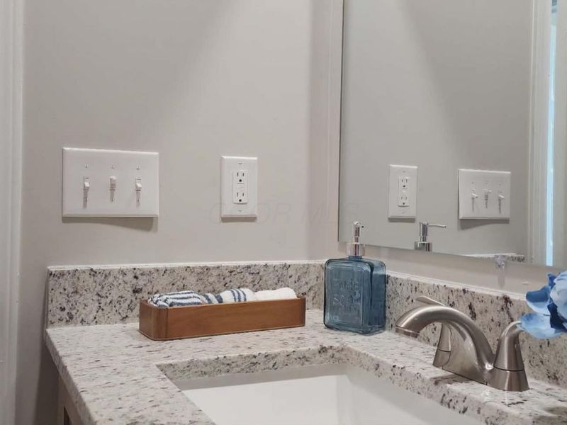 1583 Metcalfe Avenue, Obetz, OH 43207 Photo 38