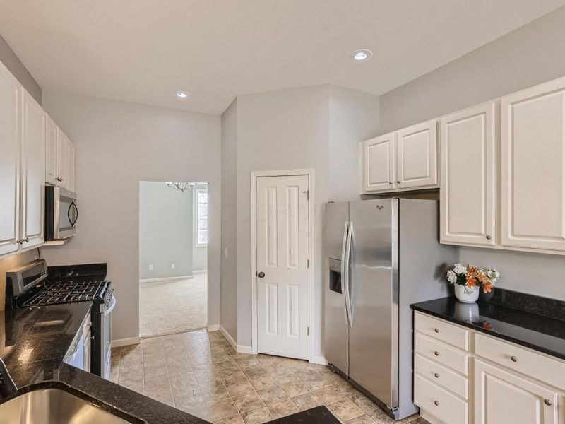 9136 Scenic View Circle, Columbus, OH 43240 Photo 12