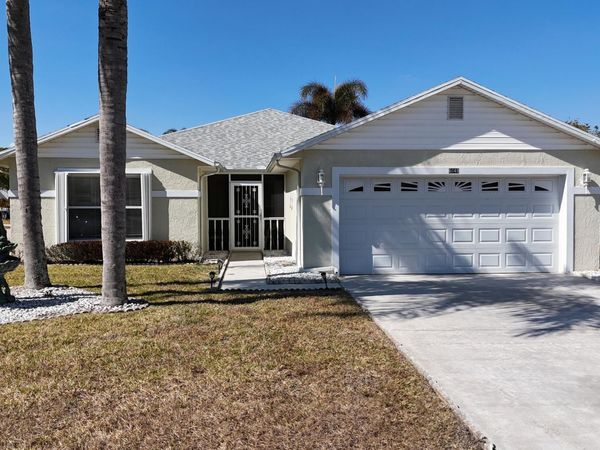 6049 Travelers Way, Fort Pierce, FL 34982