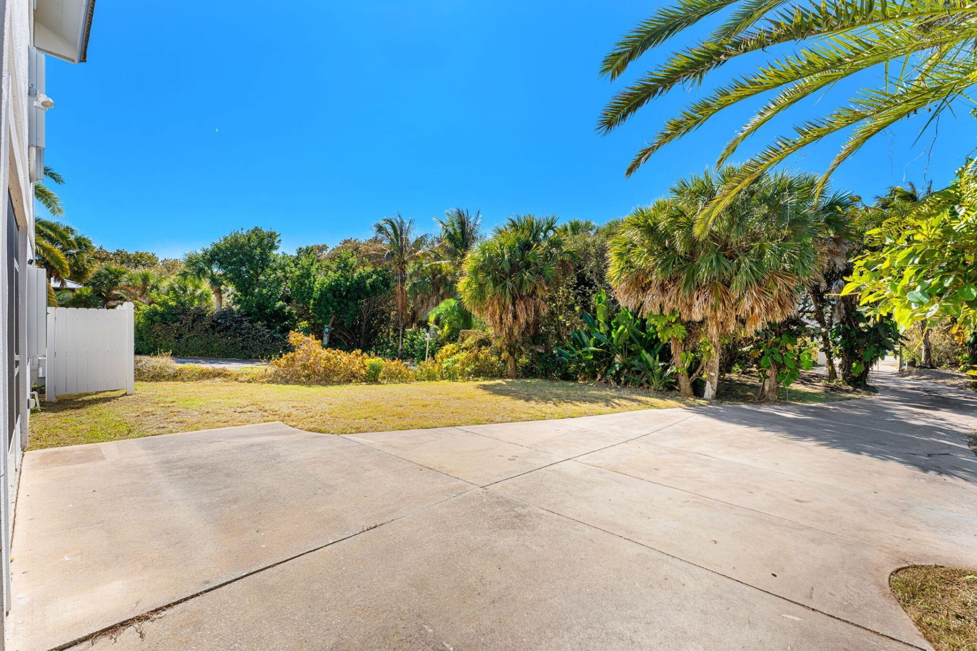 9085 S Highway A1a, Melbourne Beach, FL 32951 Photo