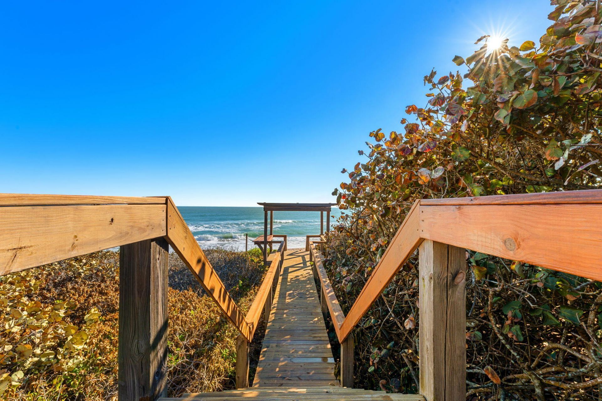 9085 S Highway A1a, Melbourne Beach, FL 32951 Photo