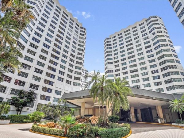 999 BRICKELL BAY DRIVE, Unit 1202, MIAMI, FL 33131