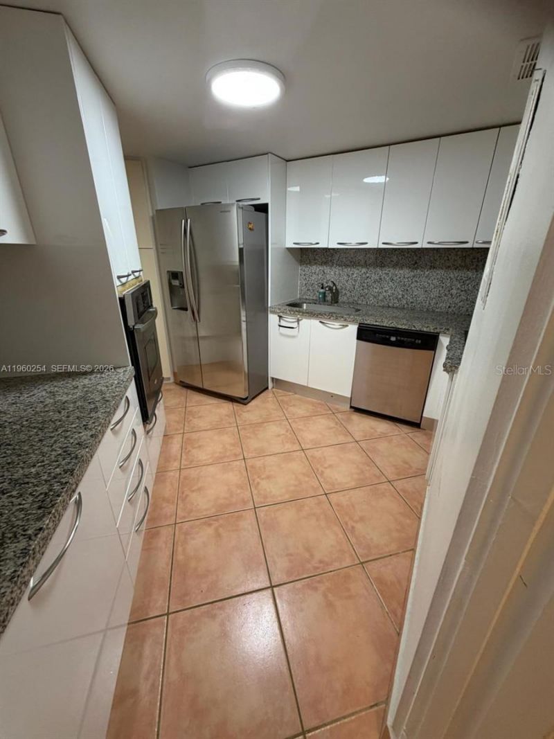 999 Brickell Bay Drive, Unit 1202, Miami, FL 33131 Photo