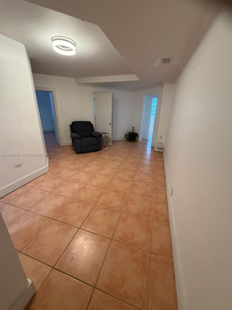 999 Brickell Bay Drive, Unit 1202, Miami, FL 33131 Photo