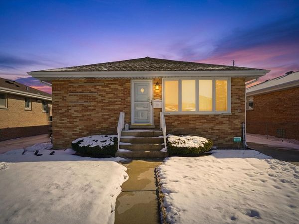 3719 Hawthorne Street, Schiller Park, IL 60176