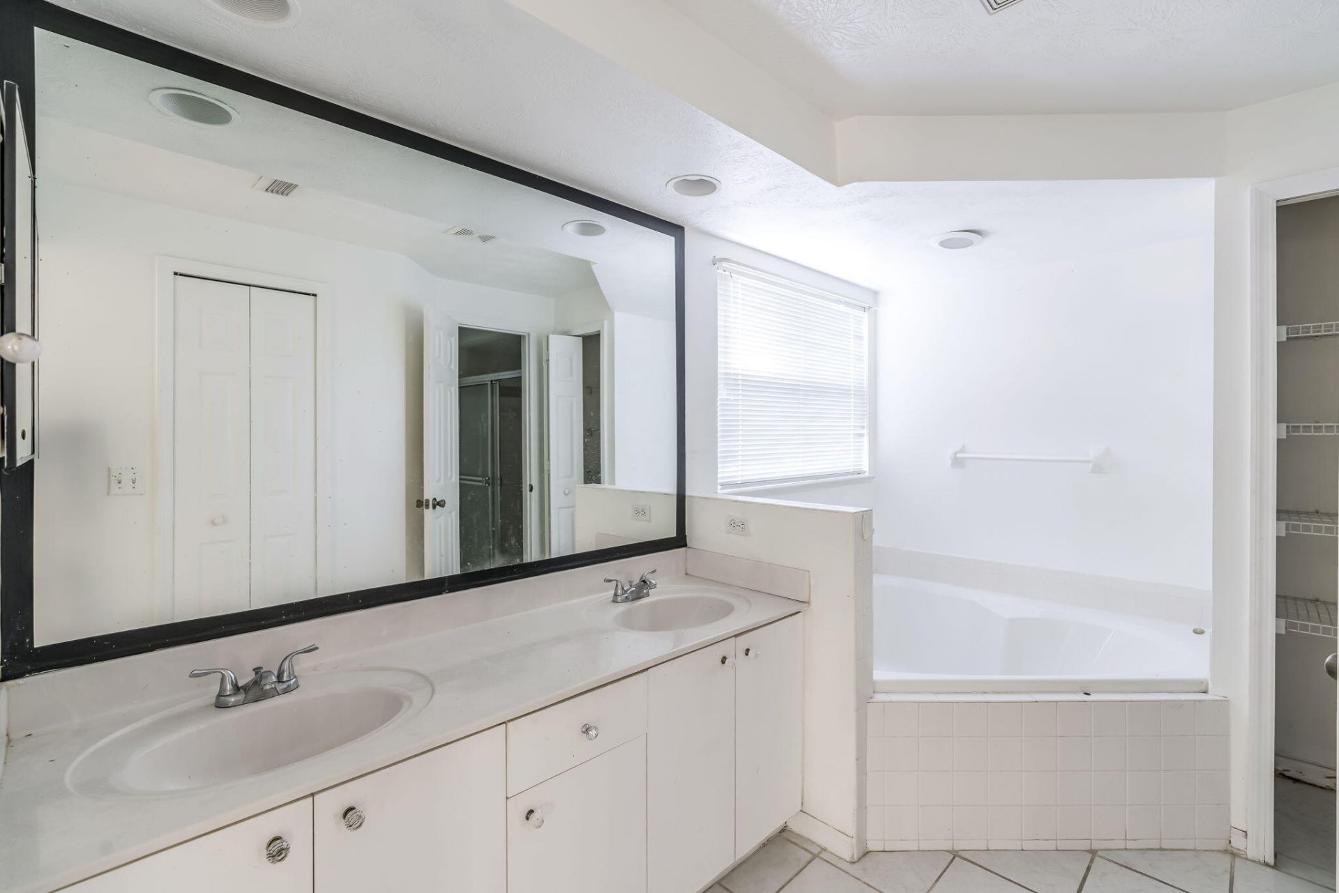 298 SW Eyerly Avenue, Port Saint Lucie, FL 34953 Photo