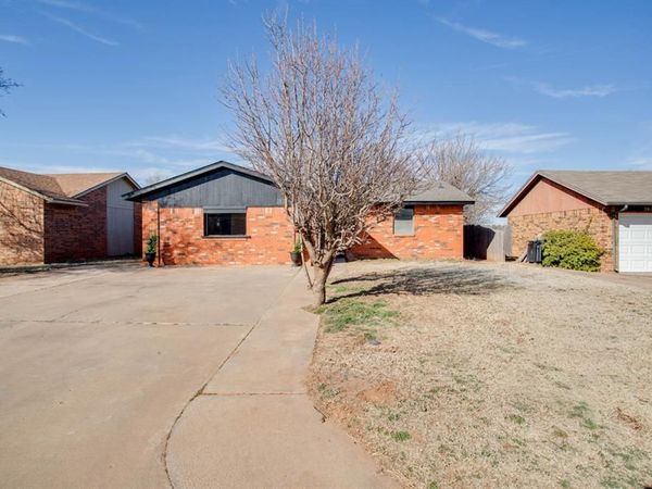 2814 Wildoak, Enid, OK 73701