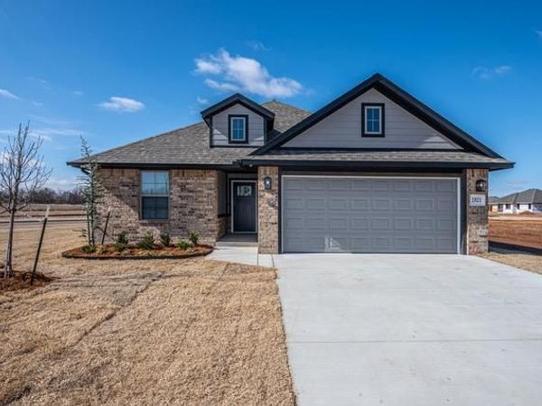 1921 Sage Valley Terrace, Yukon, OK 73099