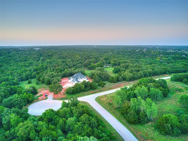 5541 Harper Creek Trail, Edmond, OK 73034