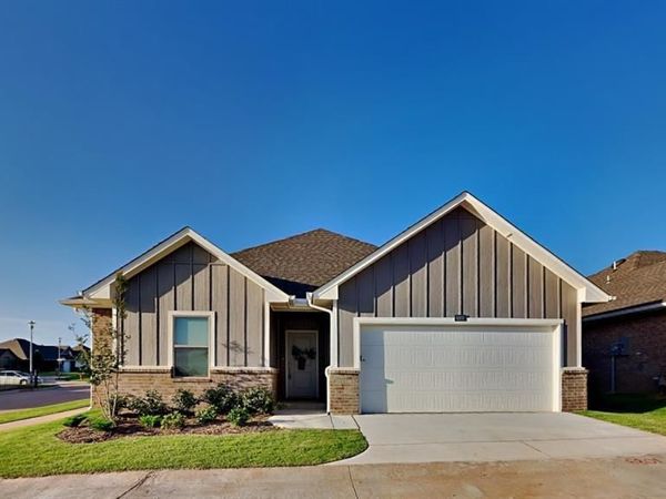 7021 Labelle Drive, Warr Acres, OK 73132