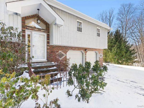 7 Cimarron Road, Putnam Valley, NY 10579