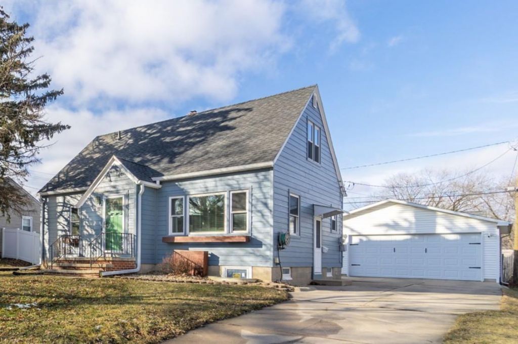 111 Morgan Road, Waterloo, IA 50701 Main Photo