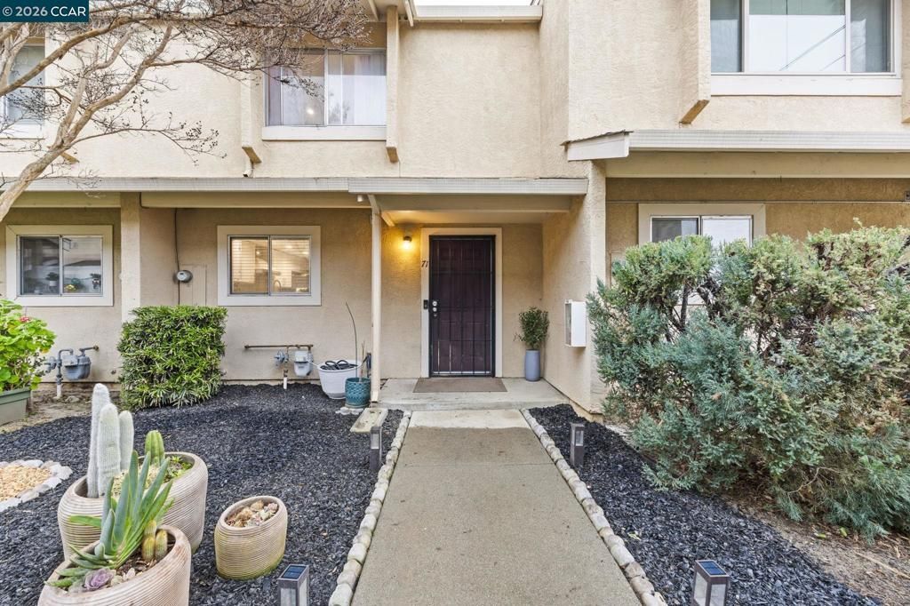 1941 1941 Grande Cir, Unit 71, Fairfield, CA 94533 Main Photo