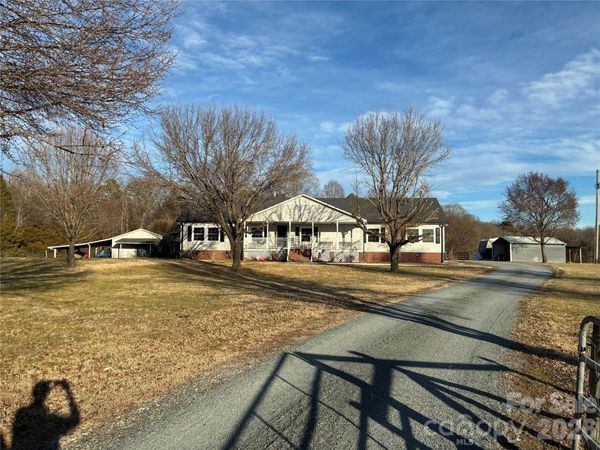 13215 Pine Bluff Road, Midland, NC 28107