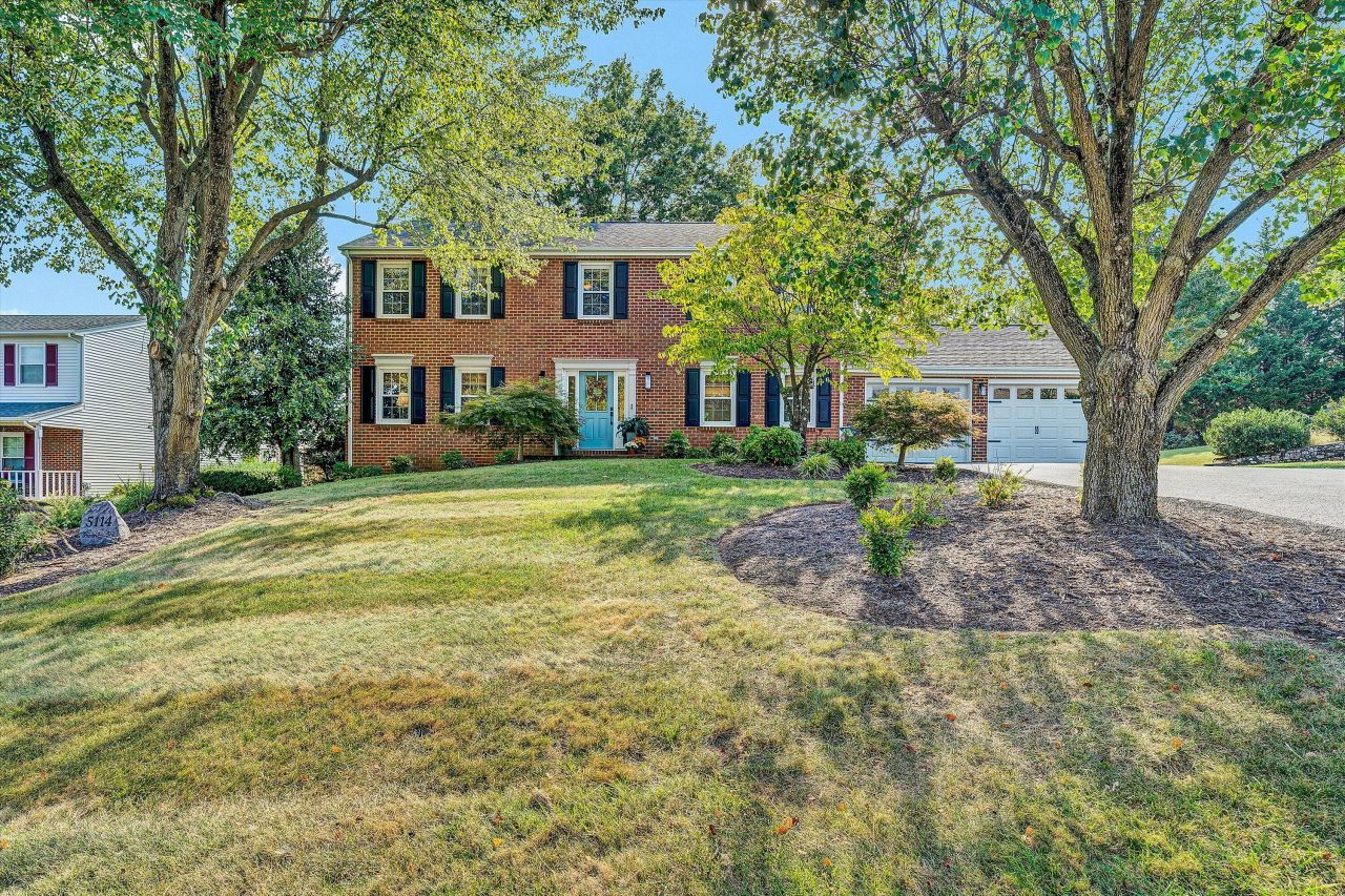 5114 Huntridge Rd, Roanoke, VA 24012 Main Photo