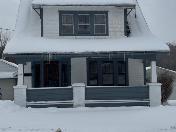 225 W Wood Street, Lowellville, OH 44436