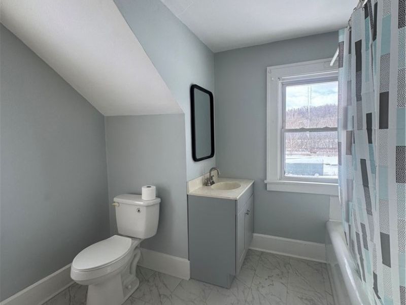 225 W Wood Street, Lowellville, OH 44436 Photo 10