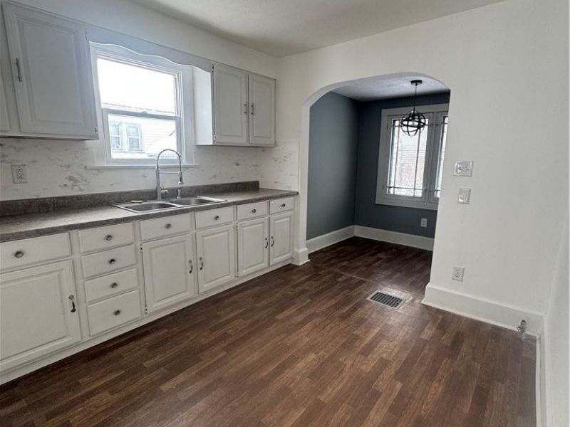 225 W Wood Street, Lowellville, OH 44436 Photo 2