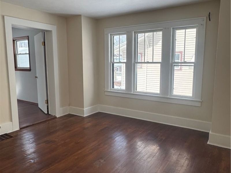 225 W Wood Street, Lowellville, OH 44436 Photo 4