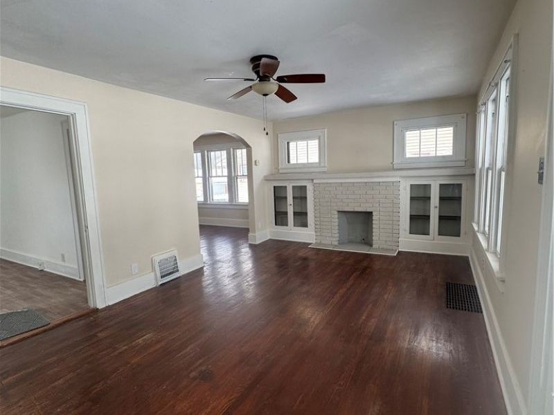 225 W Wood Street, Lowellville, OH 44436 Photo 5