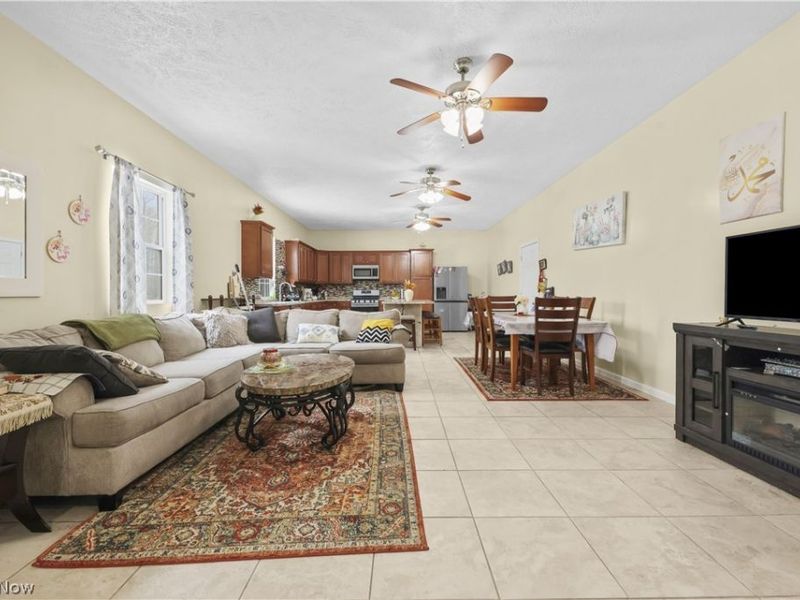 593 Silvercrest Road, Wadsworth, OH 44281 Photo 10